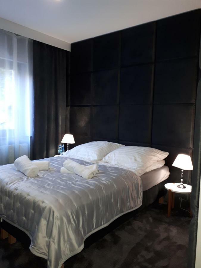 Apartamenty Centrum- Kochanowskiego -Dawniej Two-Bedroom Apartment Zielona Gora  Exterior photo
